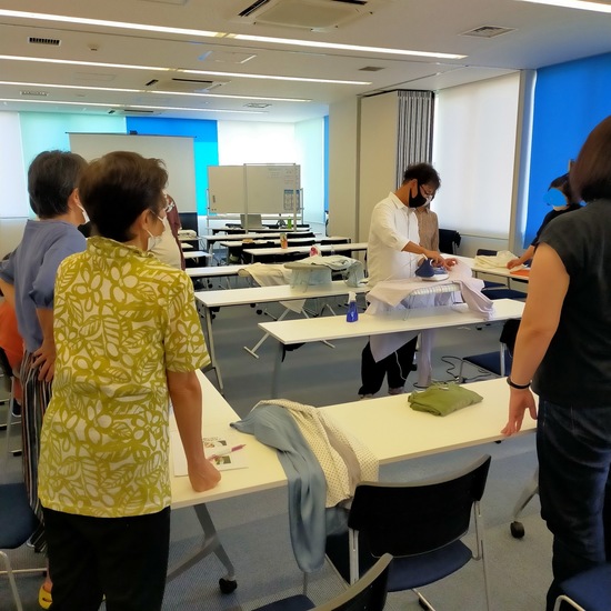 東京都稲城市主催の生涯学習講座にて「もっとキレイになる洗濯の技 全3回」を行いました。